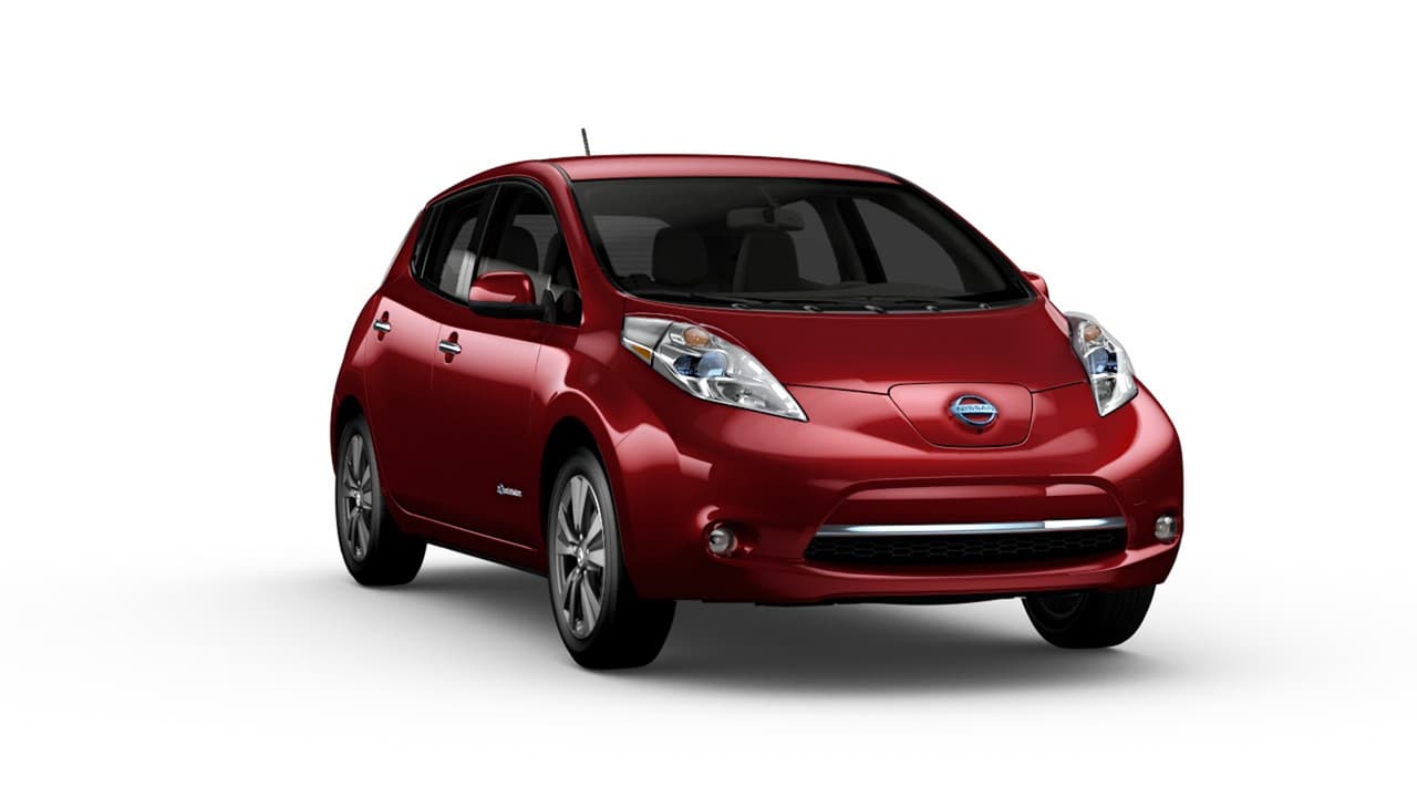 NIssan también ofrece una versión más accesible, el Leaf S que ofrece una autonomía de 84 millas. El Leaf ha estado a la venta desde diciembre de 2010