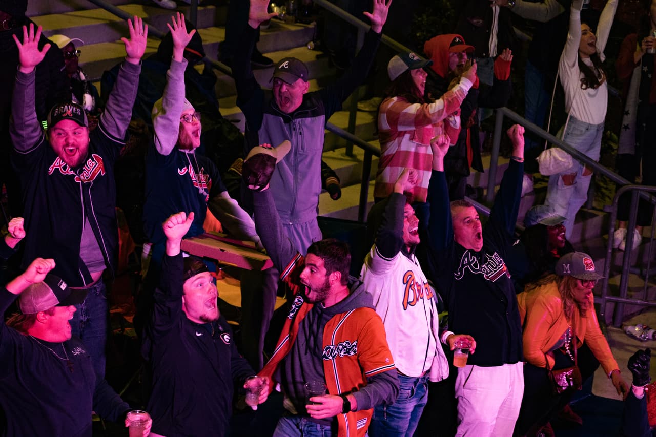 El deseo más grande era ver al equipo local coronarse campeón en casa.
