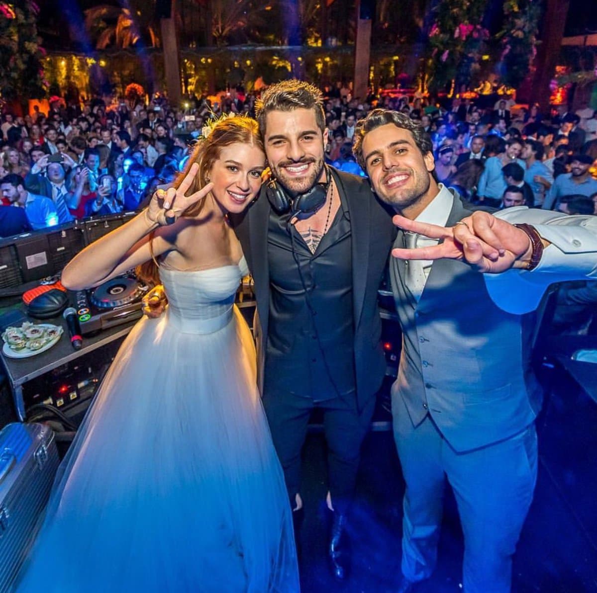 Durante la noche la fiesta se armó en grande, un DJ fue el encargado de mantener el ánimo de los invitados y de la pareja que sin duda disfrutó al máximo su celebración.