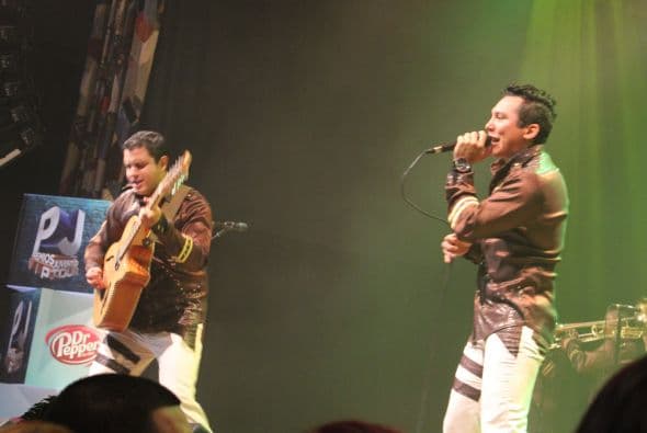 La Trakalosa de Monterrey prendió la fiesta del VIP Tour de Premios Juventud la noche del jueves en el House of Blues ¡Nos dejaron borrachos de amor por ellos!