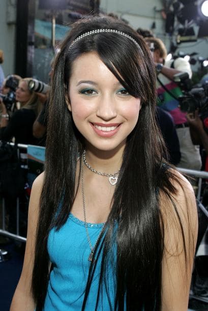 La actriz de raíces latinas comenzó a actuar desde que era una adolescente, en el show de Nickelodeon "Ned's Declassified School Survival Guide".Mira aquí los videos más chismosos.