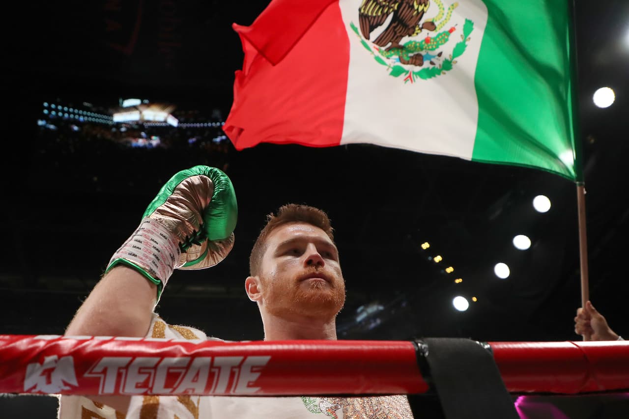 Canelo Álvarez buscaba su victoria 52 para obtener la triple corona de las 160 libras ante el estadounidense Daniel Jacobs.
