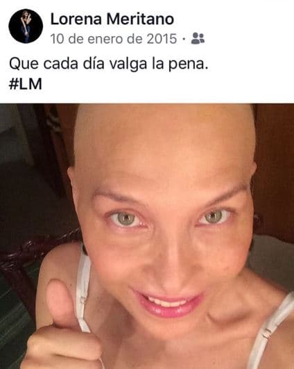 Junto a esta fotografía de 2015, Meritano escribió: " Que me recuerda Facebook hoy a 4 años de esta foto y que comparto como mensaje de vida, esperanza, amor, poder, convicción, luz, humildad, agradecimiento, trabajo interior, que sigo haciendo con compromiso, cambios, aprendizajes, bendiciones y milagros [...]".