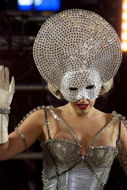 La reina de lo inimaginable llega a Los Ángeles este verano, y aún cuando la boletería está agotada, nos preguntamos si estamos listos para su creatividad sin límites.Te presentamos algunos de los looks más extraños de la creadora del "ARTPOP". ¿Quieres ver más? Las fotos que no te puedes perder aquí