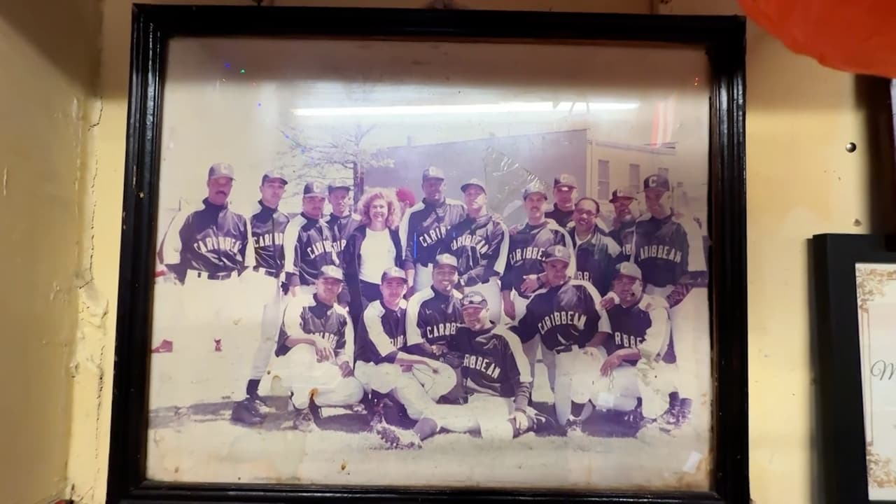 <b>Este espacio cultural cumplirá 51 años en este verano.</b>
<br>
<br>Toñita cuenta que
<b>inició como un club de béisbol</b> y poco a poco la misma comunidad lo fue transformando.
<br>