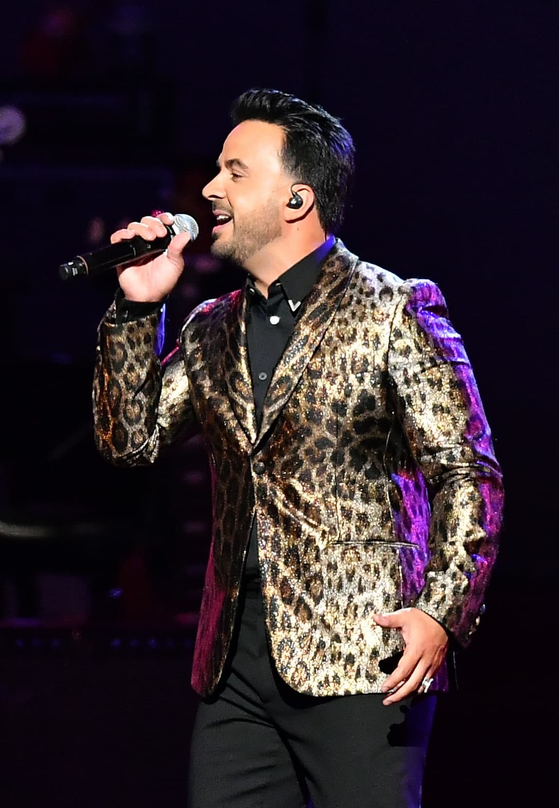 Luis Fonsi, Sebastian Yatra, Enrique Iglesias, CNCO, Reik, Maná, Danny Ocean, Mau & Ricky y Santana compiten en las categorías de
<b>pop latino</b>.