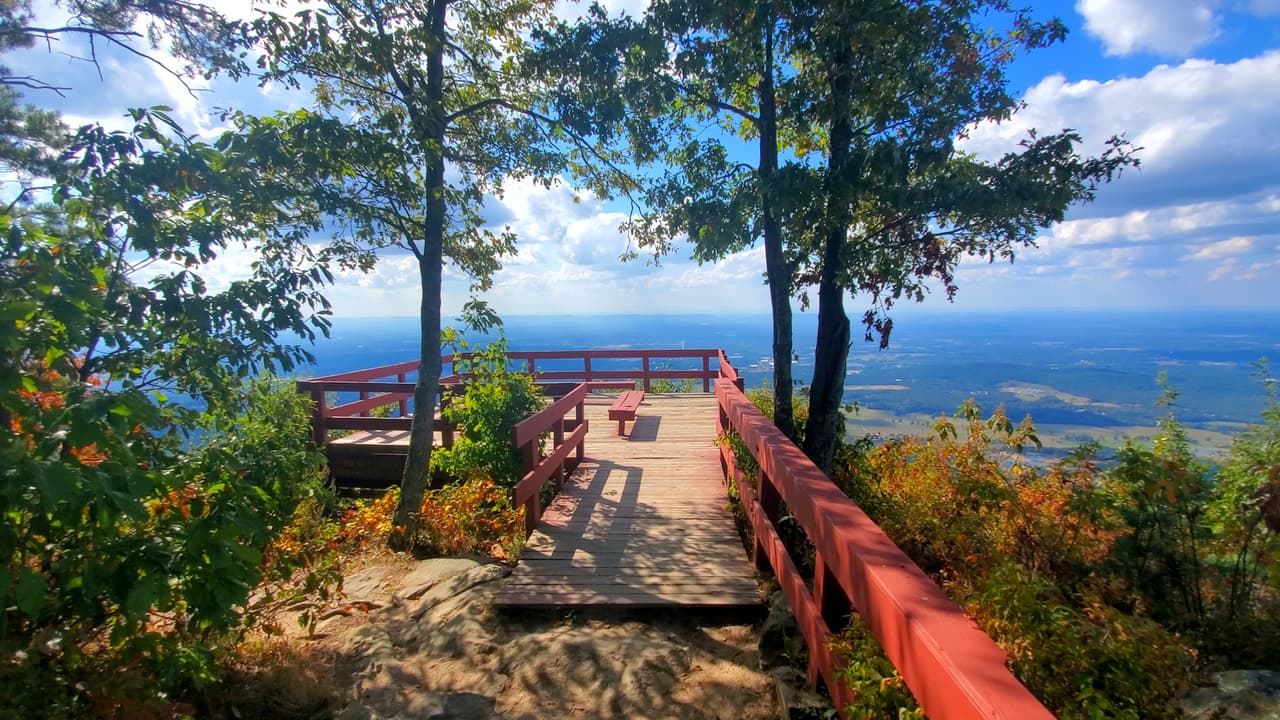 El sendero más popular te llevará a un mirador espectacular.