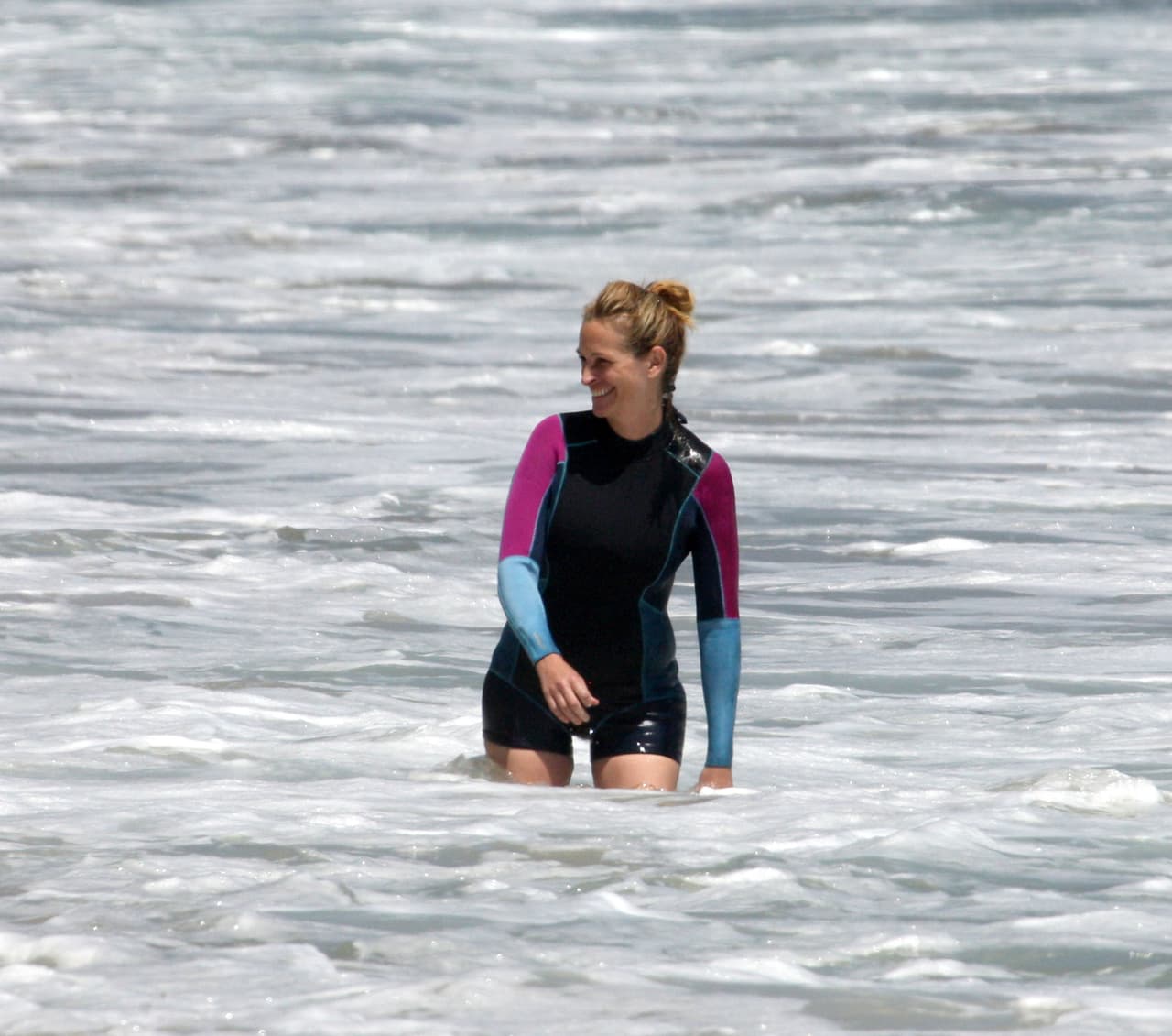 Se protegió muy bien con este 'wetsuit'.