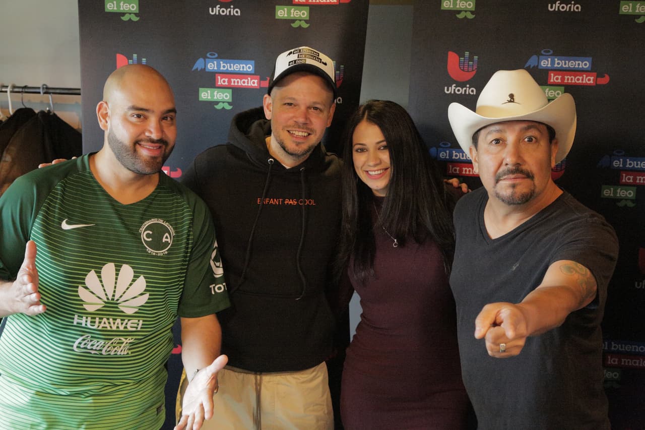 <a href="https://www.facebook.com/residente/?fref=ts">Residente</a> en la casa.