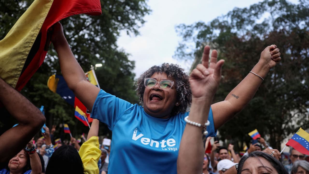 Díaz-Balart explica por qué EEUU negocia con Delcy Rodríguez y defiende plan para Venezuela