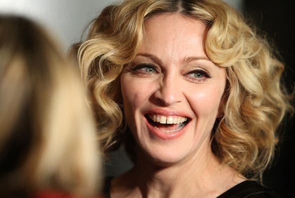 Otra de las cosas que llaman la atención en el rostro de Madonna son sus dientes separados,