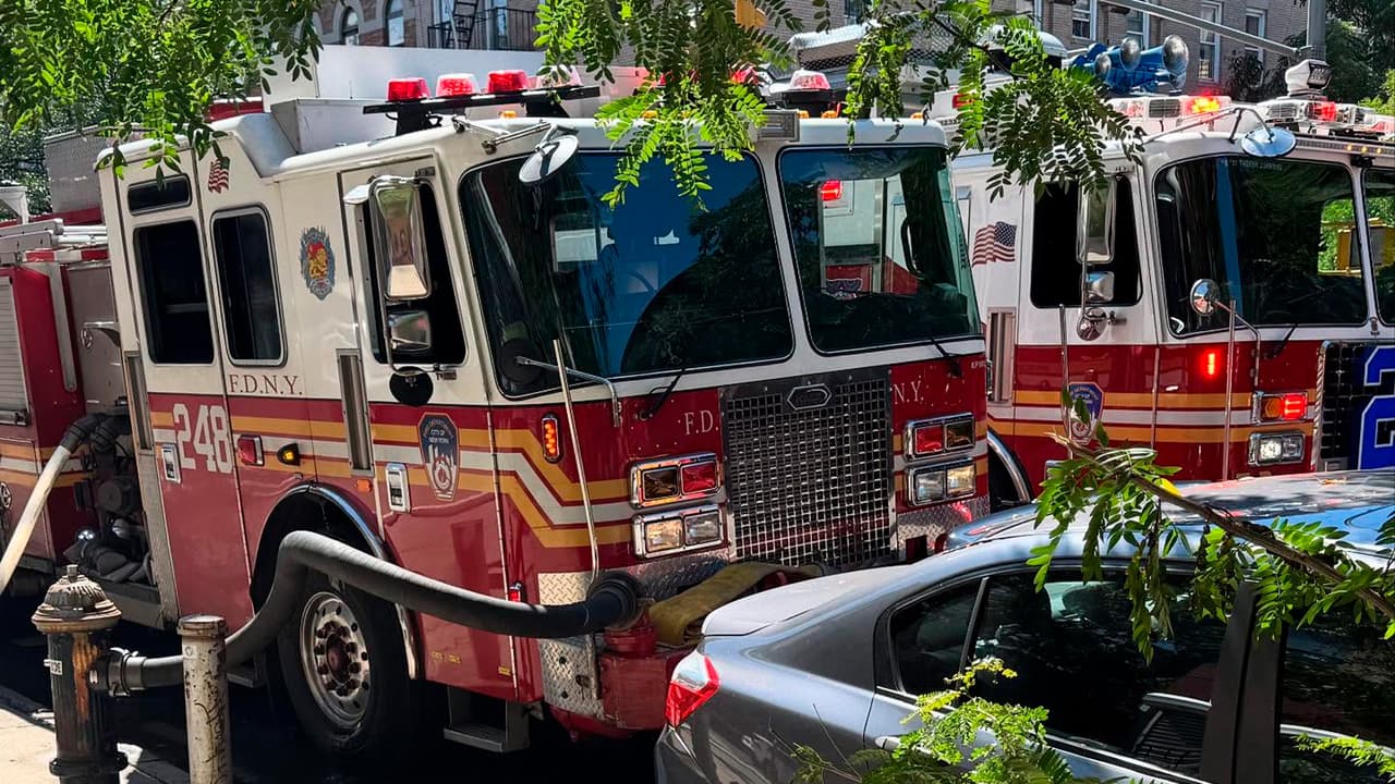 Investigan la muerte de un hombre en llamas en Brooklyn