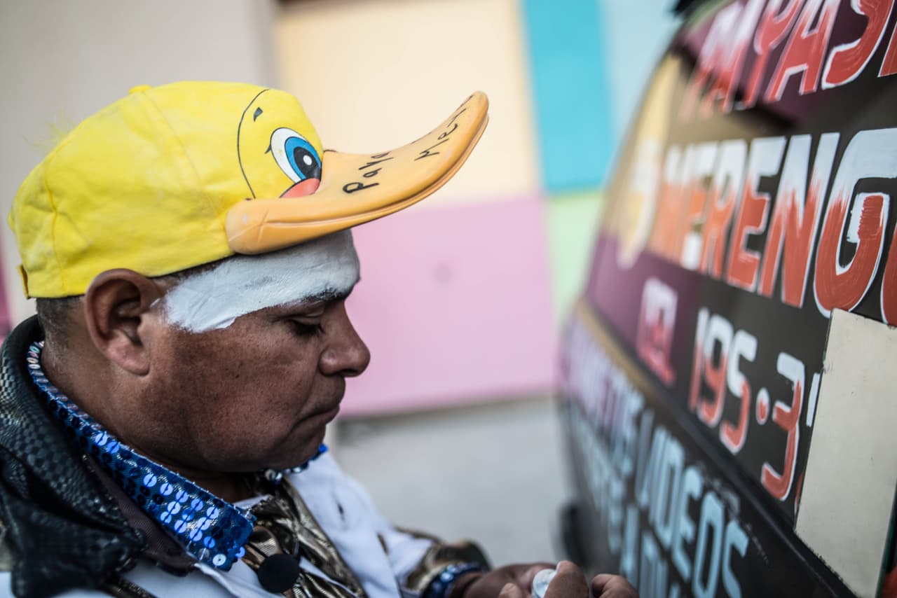 “Cuando abro mi show siempre canto esa que dice ‘A mi me gusta estar en la frontera’ y en uno de mis discos grabé una versión de ‘Te lo pido por favor’”, su canción favorita del ‘Divo de Juárez’.