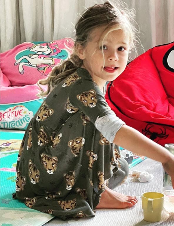 Es poco común que la pareja comparta fotos de sus hijos, sin embargo, en cada cumpleaños publican algunas para 
<b>celebrar a sus tres pequeños</b>.
<br>