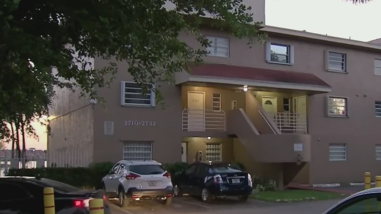 Investigan tiroteo en un complejo de apartamentos de Hialeah