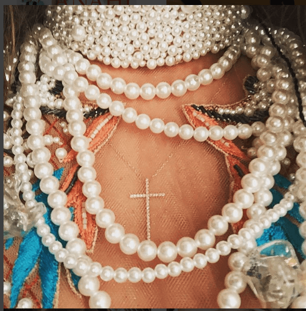 Wow! Realmente esas perlas se le veían increíbles.