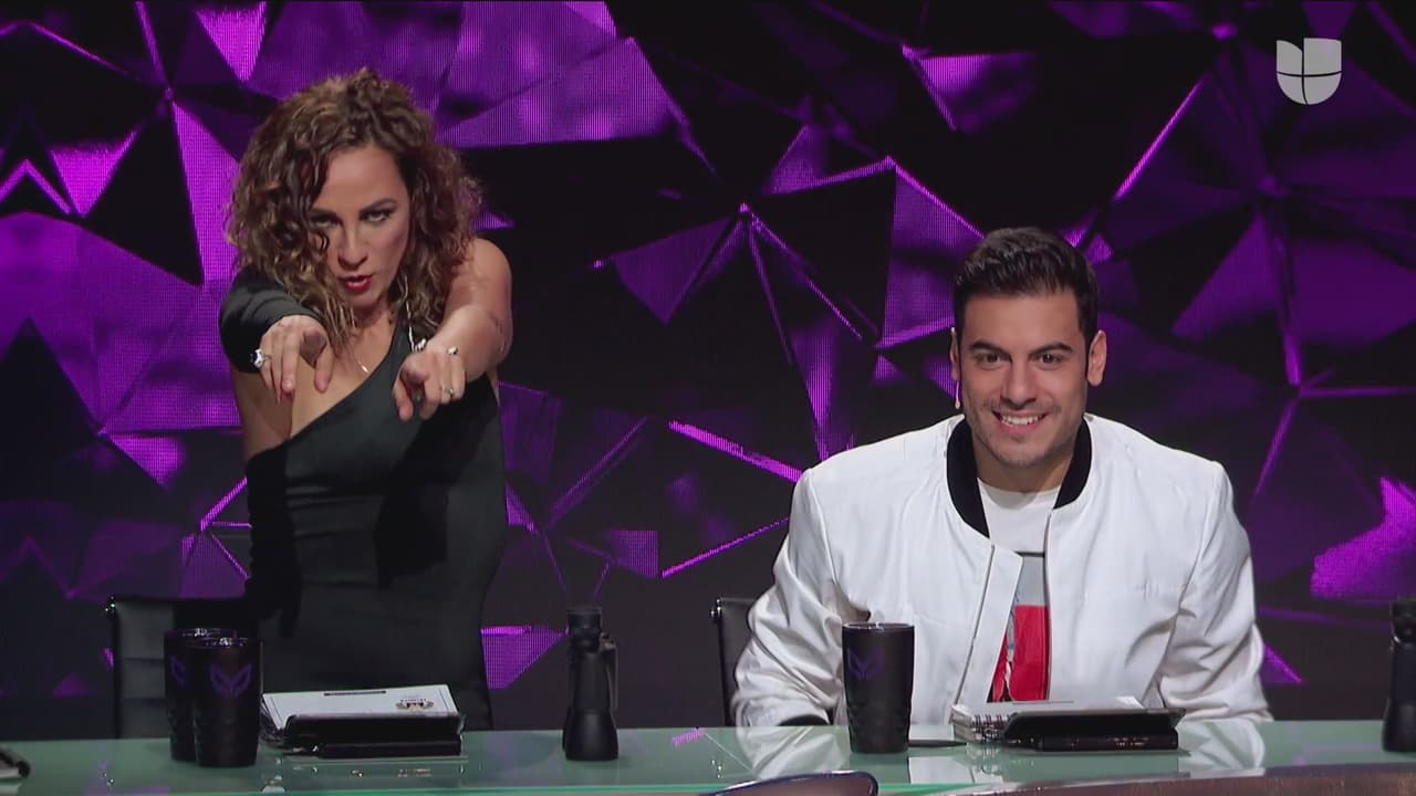 Desde su lugar, Consuelo se contagió con el flow y no se quedó con las ganas de bailar.