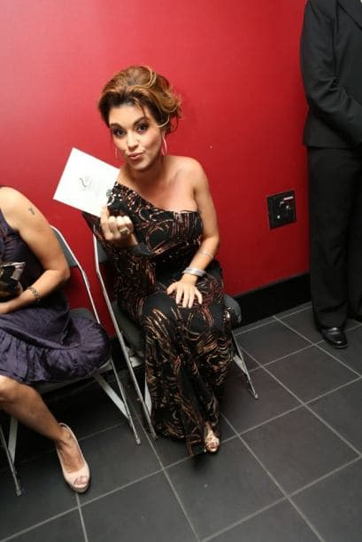 Previo al show las mujeres más bellas se preparan para entrar en acción.