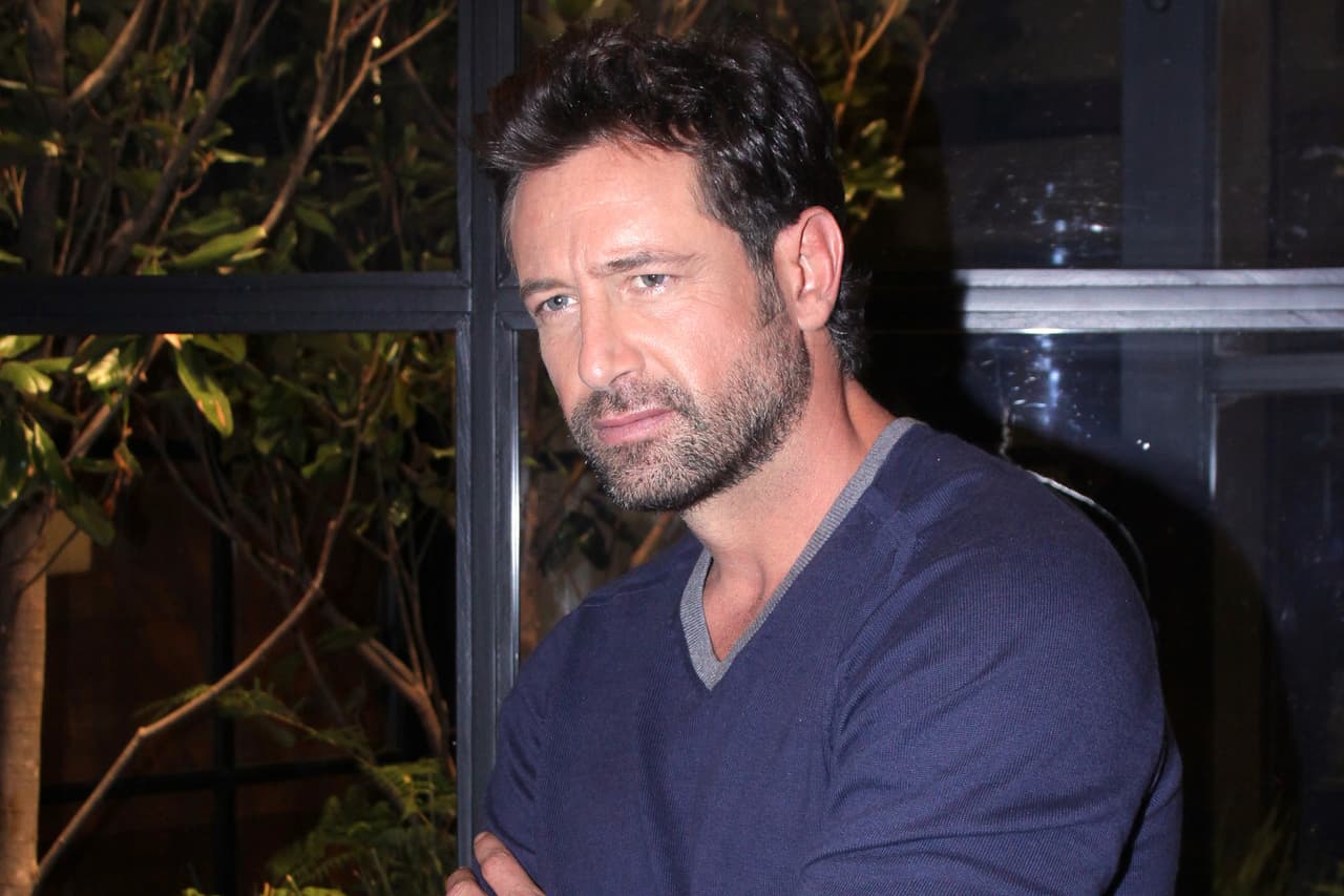 Ese mismo día, Gabriel Soto envió un comunicado en 
<b><a href="https://www.instagram.com/p/BeJEgddBxRw/?utm_source=ig_embed" target="_blank">Instagram</a></b> compartiendo el tuit de Julián Gil como imagen: “Para toda la gente y la prensa que me difamó, me calumnió, especuló, y me insultó en este tema tan delicado sin pensar en el daño moral que le provocaron a mi familia, a mis hijas y a mi matrimonio”.