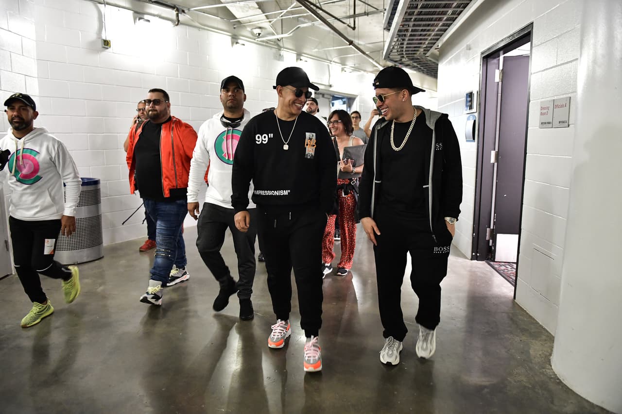 Entre un ensayo y otro, el creador de 'La gasolina' 
<b>sacó tiempo para compartir con colegas, como De La Ghetto. </b>