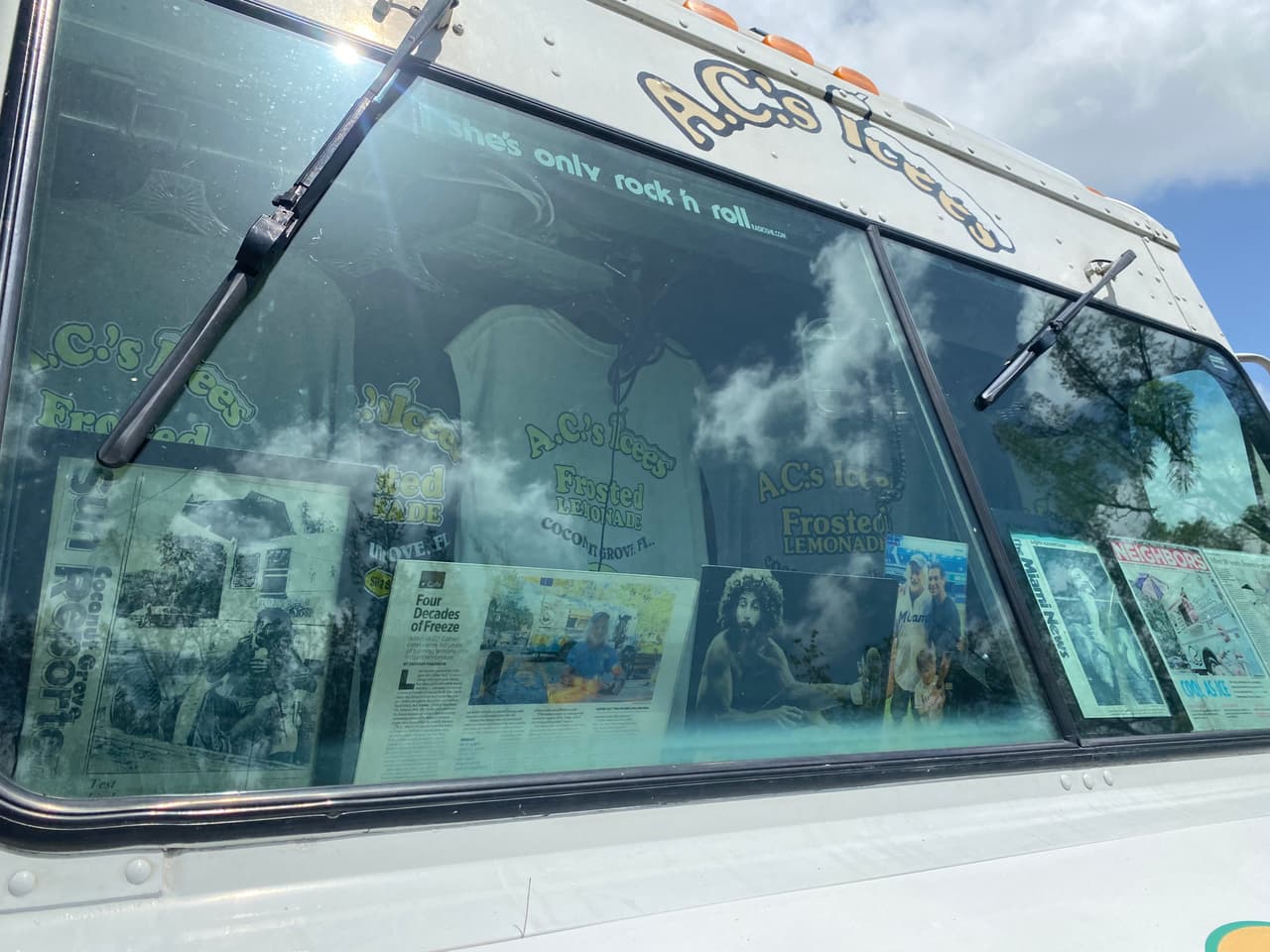 El carrito A.C’s Icees ha sido reconocido como uno de los mejores negocios de su tipo en Miami y se convirtió en un destino icónico.