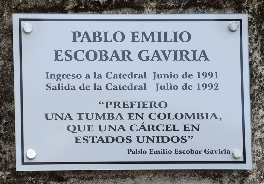 Esta placa se encuentra actualmente en la propiedad de 'La Catedral'.