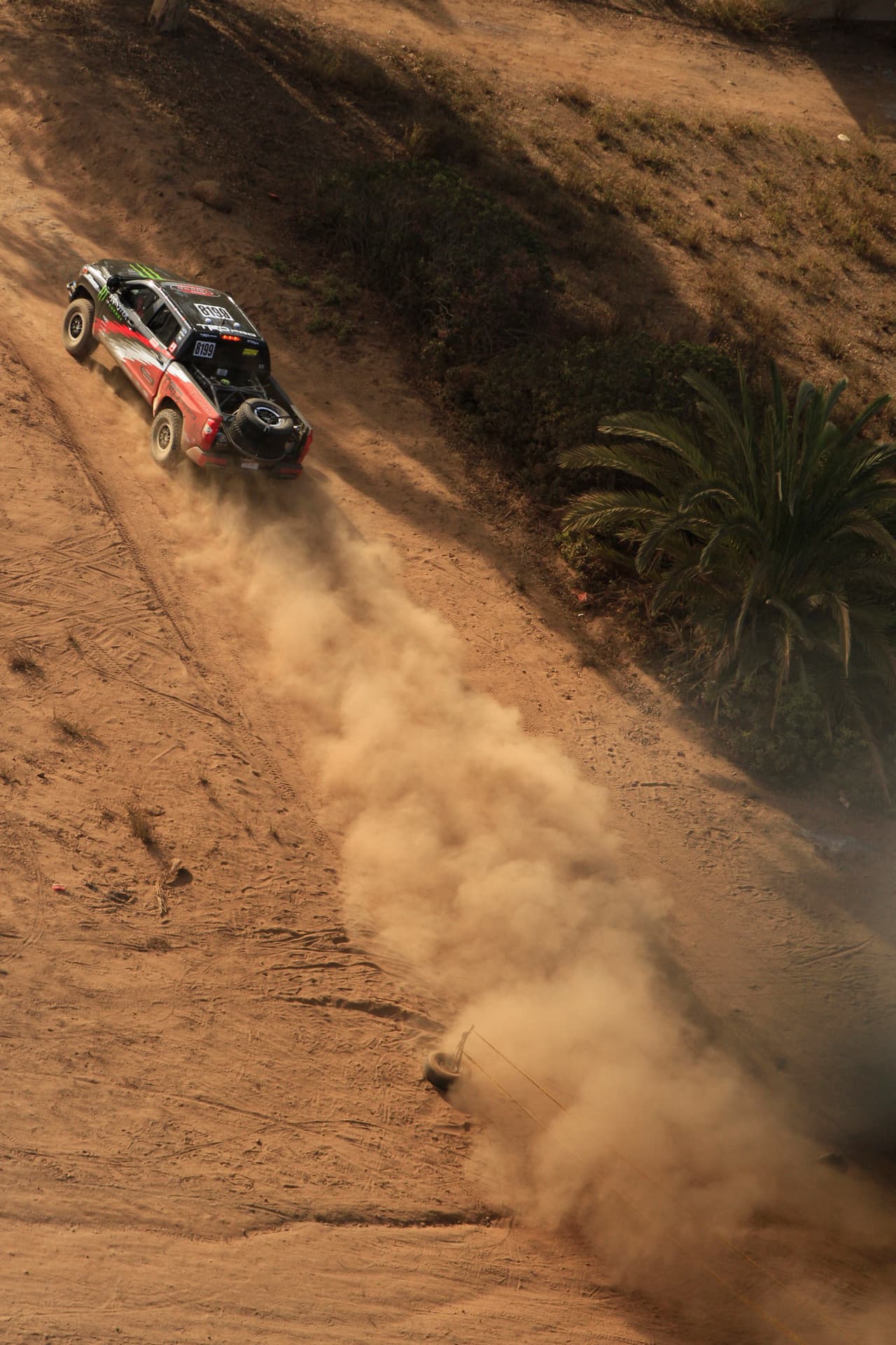 Si a eso se le suma la participación en las otras carreras de la Baja: 250 y 500, se necesita tener un presupuesto de 
<b>más de un millón de dólares para cubrir los gastos.</b>