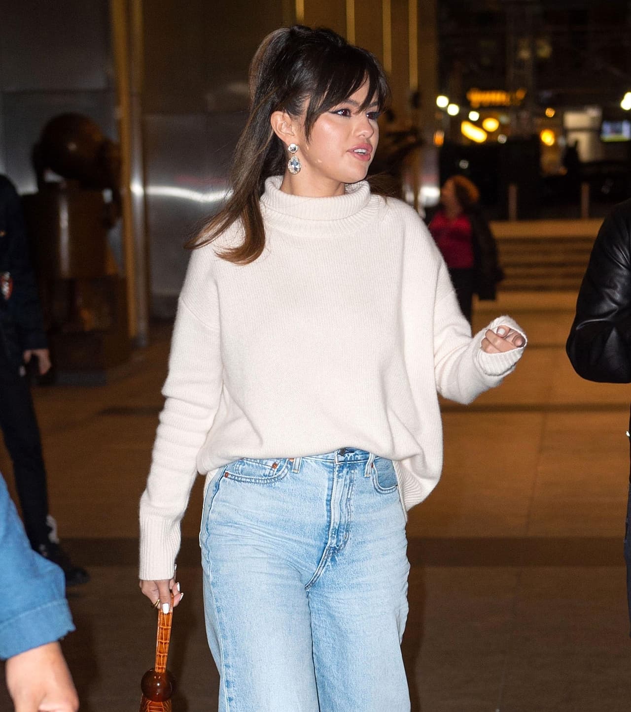 La producción, que se estrenó el viernes 10, contiene los éxitos 
<b><a href="https://www.youtube.com/watch?v=zlJDTxahav0" target="_blank">'Loose you to love me'</a></b> y 
<b><a href="https://www.youtube.com/watch?v=8u-_64S7plI" target="_blank">'Look at her now'. </a></b>