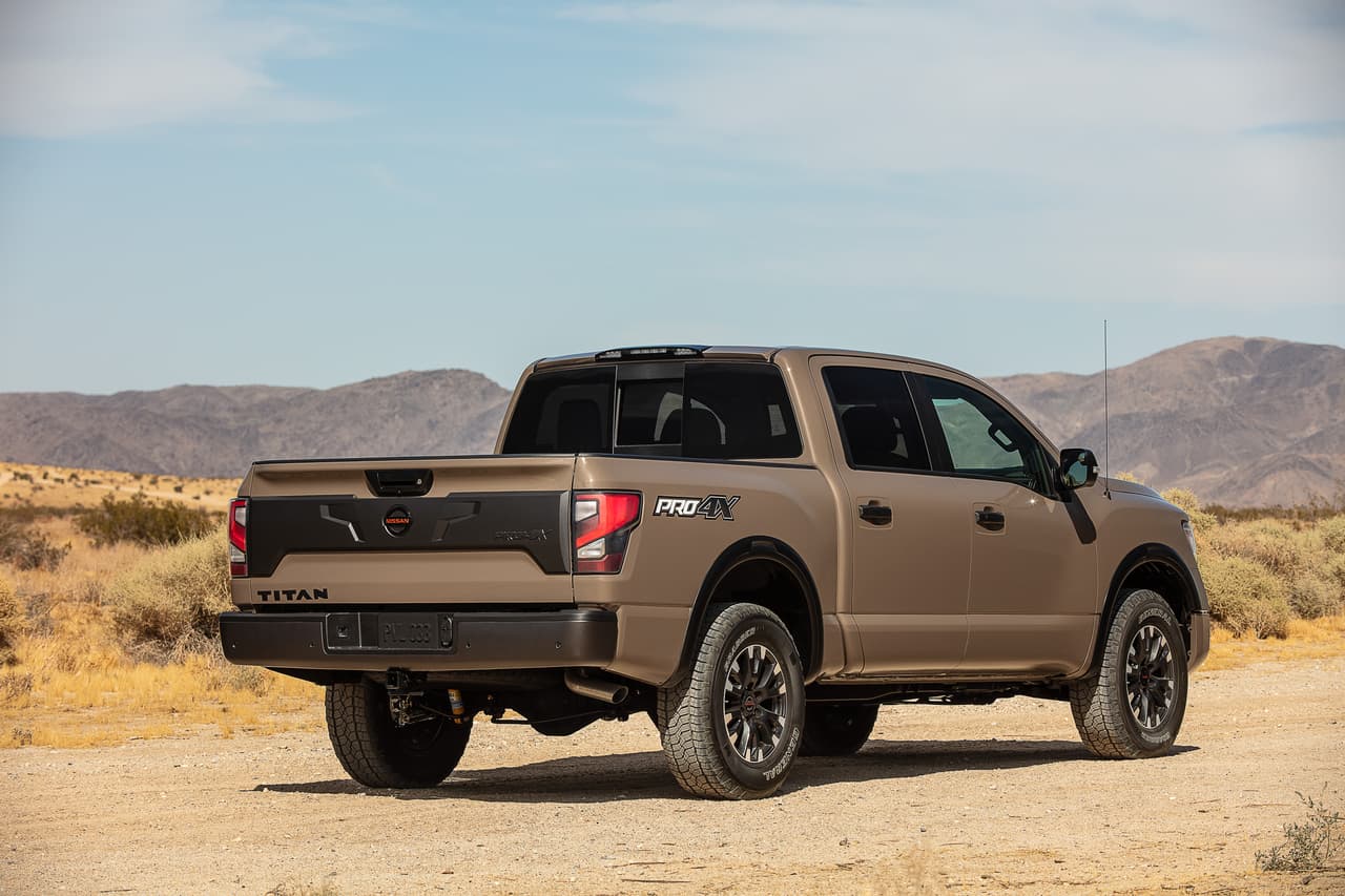 Nissan acudió a la Feria Estatal de Texas para presentar la iteración 2020 de su pickup de tamaño completo. En esta edición, la TITAN recibe una importante actualización que incluye mejoras en su motor, estética, tecnología y seguridad. En imagen: Nissan TITAN PRO-4X 2020.