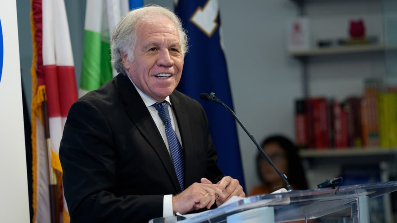 Exsecretario de la OEA habla sobre el posible fin de la dictadura cubana