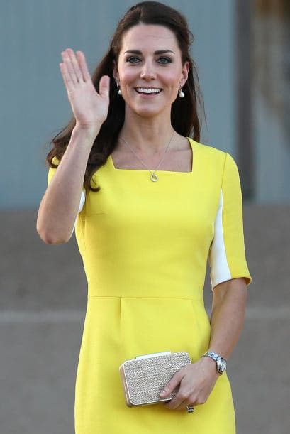 Kate saludó a todos aquellos que se dieron cita para recibirlos. Más videos de Chismes aquí.