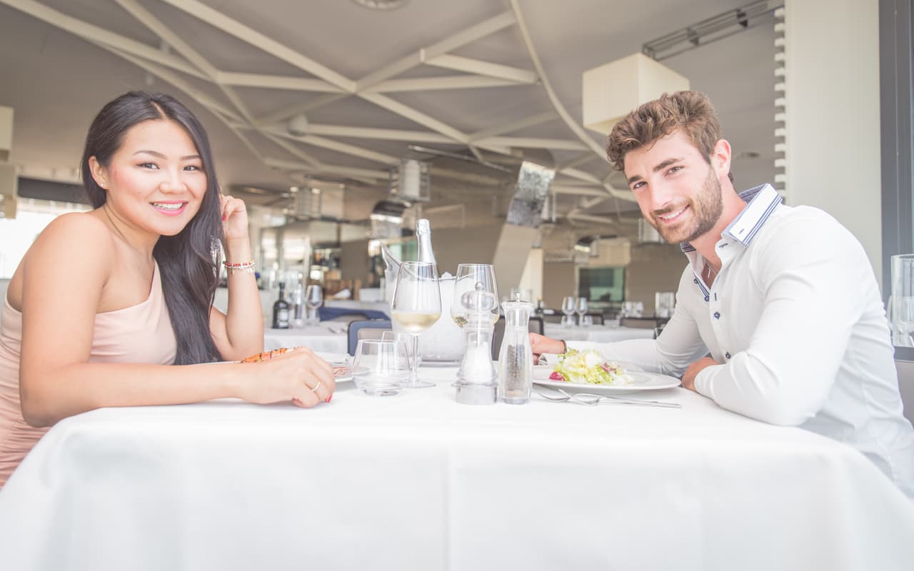 Oportunidades que debes aprovechar este mes: Una invitación inesperada, alguien que surge repentinamente y te ofrece algo que te interesa, pero que en otra ocasión lo habrías rechazado, ahora te conviene analizar y no cerrarte las puertas