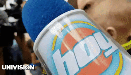 Eso porque de vez en cuando es tanta la necesidad de los medios por una declaración que el pequeño se lleva la peor parte.
<br>