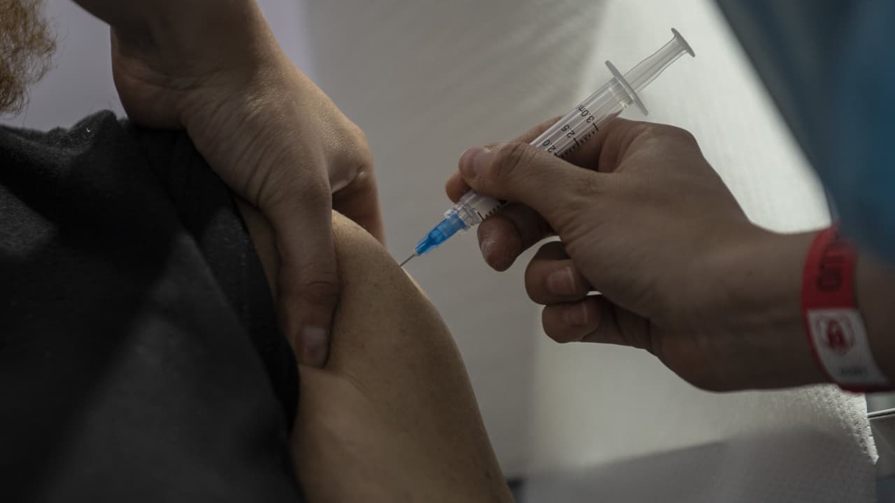 Despachan a Nueva York la nueva vacuna de J&J, justo en el aniversario del primer caso de covid-19