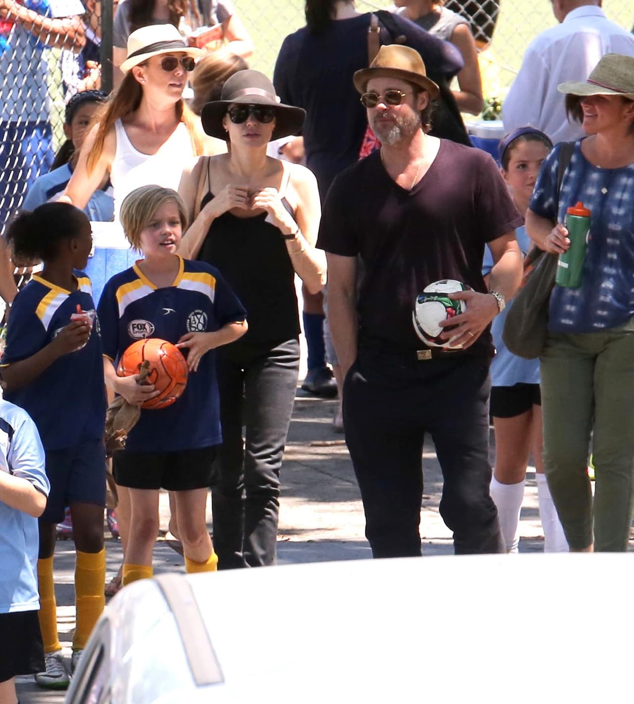 La apoyó cuando se sometió a una doble mastectomía para prevenir el cáncer de seno.