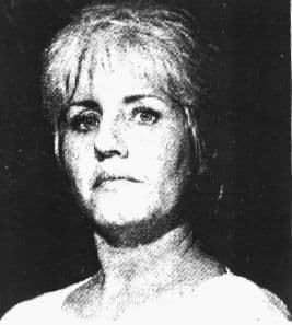 Lynda Lyon Block fue ejecutada el 10 de mayo de 2002 por electrocución. Fue condenada por el asesinato de un policía en 1993. "Nunca mostró emoción alguna", dijo Mike Haley, comisionado del Departamento Correccional de Alabama. Foto tomada de Murderpedia.