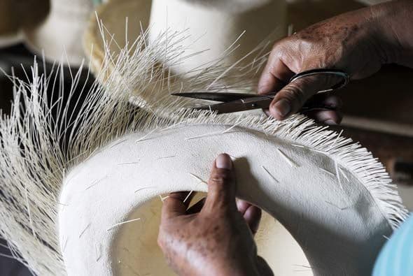 También es conocido como "Panamá Hat", por ser exportado a través del canal de Panamá.