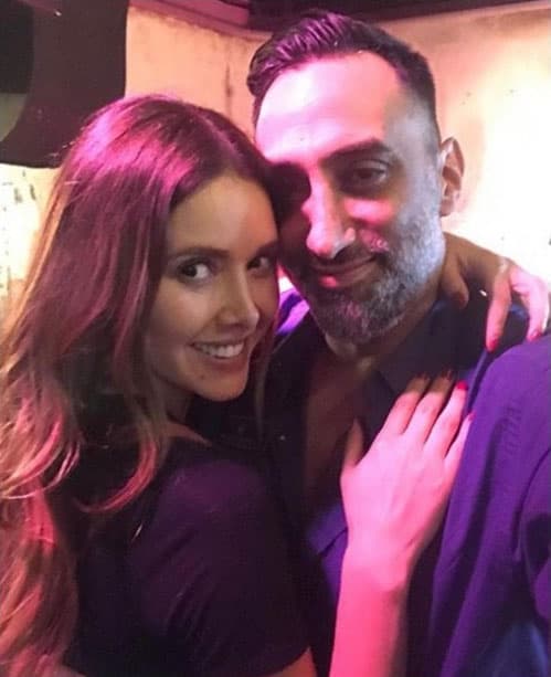 Otra de las famosas que están viviendo una historia color de rosa es 
<b><a href="http://www.univision.com/programas/novelas/marlene-favela-celebra-su-cumpleanos-con-gran-fiesta-de-compromiso-fotos">Marlene Favela, quien se acaba de comprometer con su novio George Seely</a></b>.