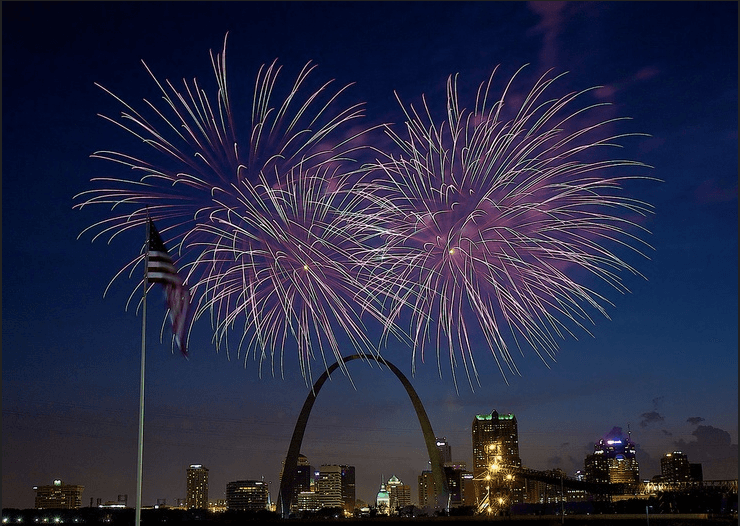 Mississippi ofrece también música en vivo y actividades para niños antes del show.