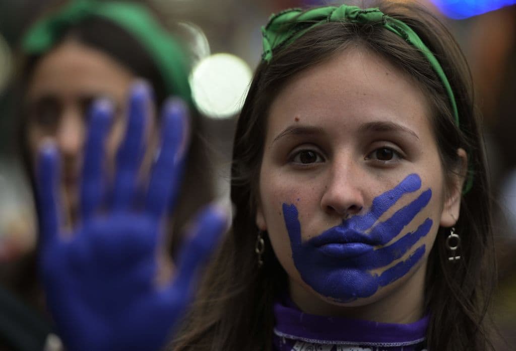 OMS: 1 de cada 4 mujeres sufre una agresión sexual de su pareja antes de cumplir los 25