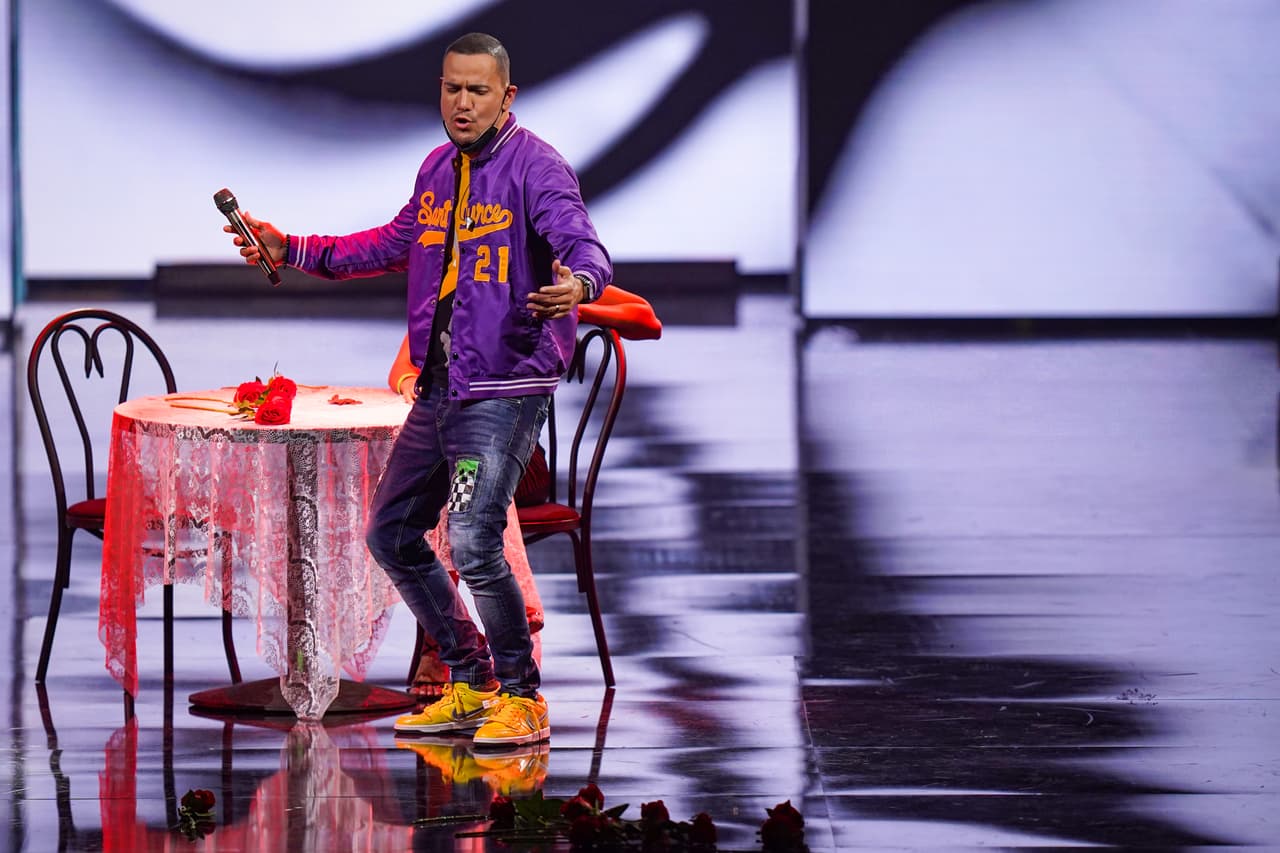 El cantautor, famoso en la salsa y los boleros, prepara un número único. Además de su presentación, Víctor Manuelle espera llevarse uno de los galardones de las cuatro categorías en las que está nominado: Video Del Año, Artista Del Año – Tropical, Canción Del Año – Tropical y Colaboración Del Año – Tropical.