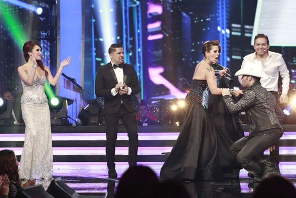 Mira más fotos del baile de los famosos.