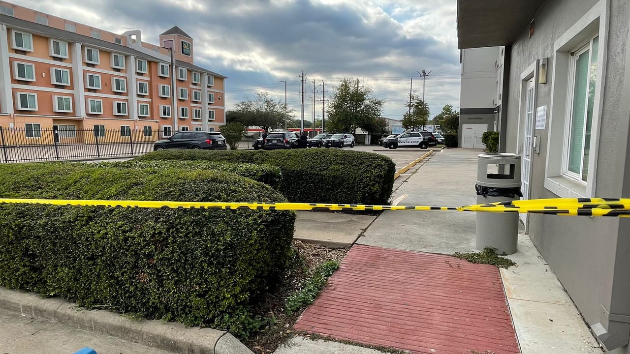Reportan cuatro hombres heridos de bala tras incidente de tráfico de personas en Houston