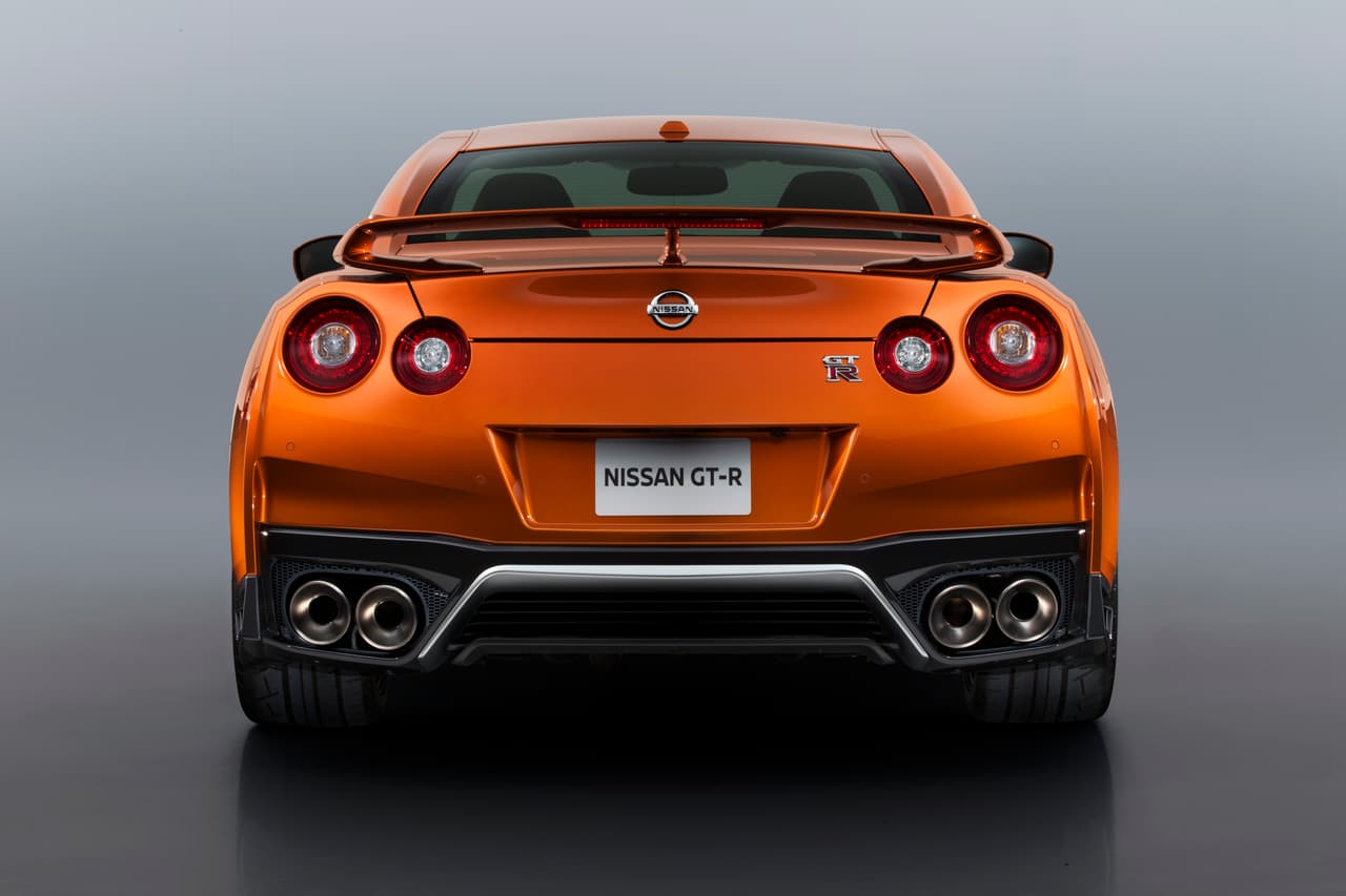 Este va a ser la vista más común para los que se encuentren al Nissan GT-R 2017 en las calles