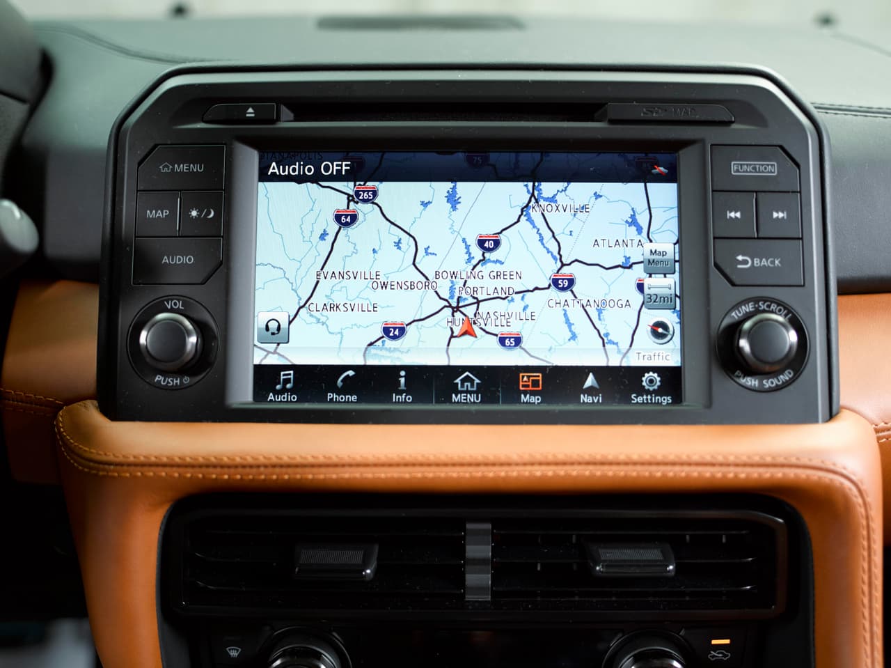 La nueva pantalla de navegación es más grande y alberga una gran cantidad de controles
