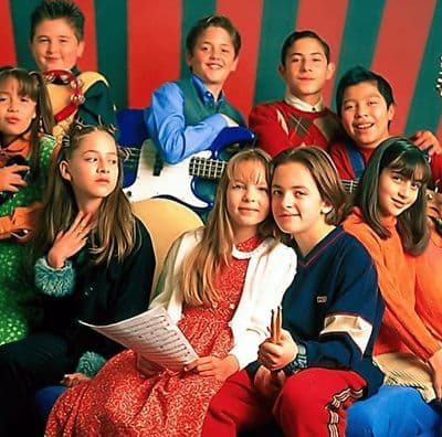 En el año 2000, Belinda conquistó el mundo del espectáculo a través de su participación en la novela 'Amigos Por Siempre'.