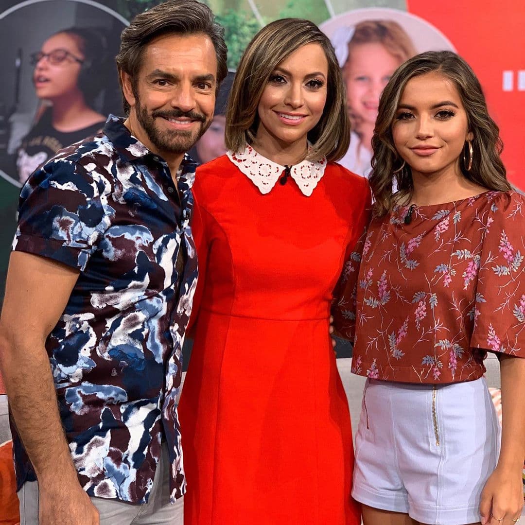 Como en cada visita a Despierta América, el comediante revolucionó el estudio y todos los presentes en el set se formaron para la foto con quien en los últimos años le ha puesto el sello latino a Hollywood.
<br>
