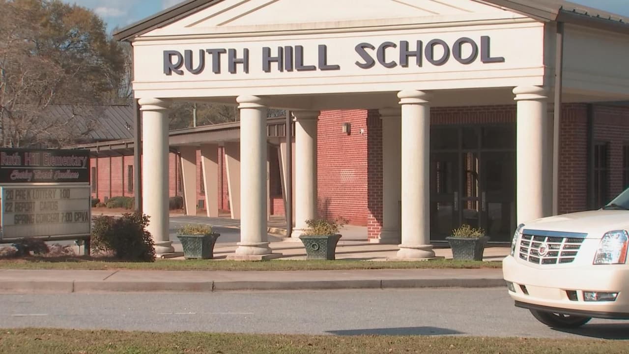 Alarma en escuela de Georgia luego de que niño llegara armado a clases