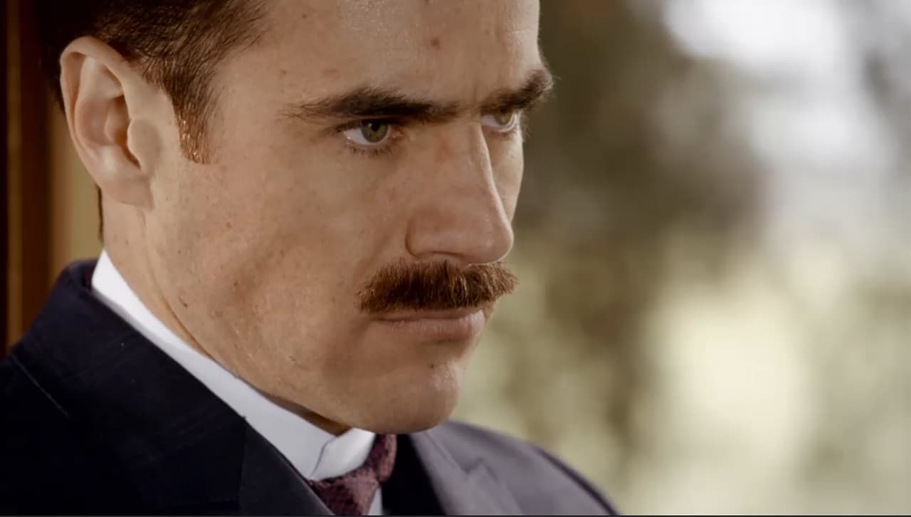 No dejes de ver a Jorge Poza en "El Hotel de los Secretos" a las 10PM/9C por Univision.