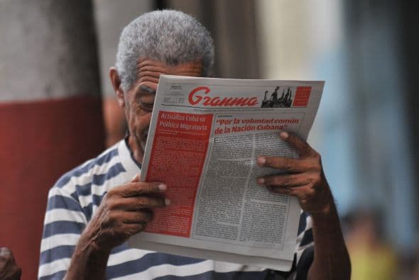 Cuba despide el año pendiente del presidente venezolano, Hugo Chávez, y expectante ante sus nuevas leyes migratoria y tributaria, tras un 2012 en el que fue noticia la visita de Benedicto XVI, la muerte del opositor Oswaldo Payá, el huracán Sandy o los diálogos de paz colombianos. Ver toda la información